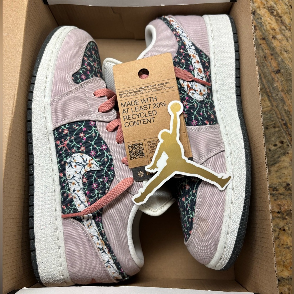 Nike air jordan 1 low SE 7y/7m/8.5w